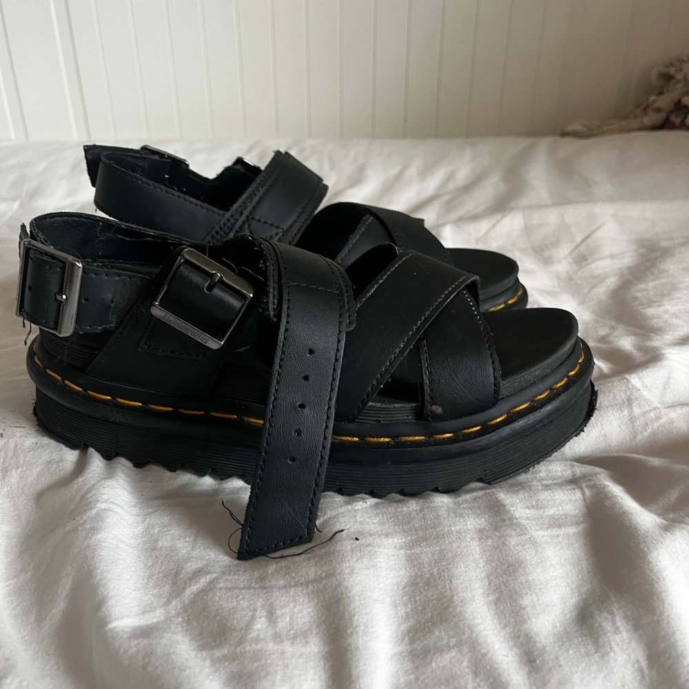 Doctor Martin’s sandles